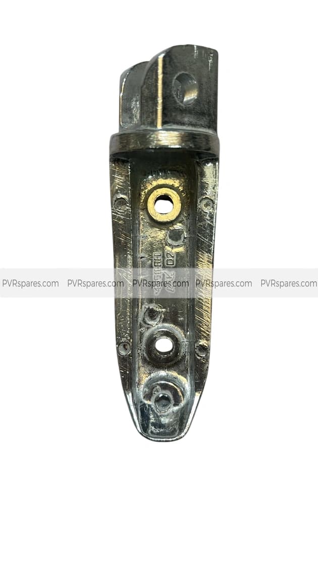 Suzuki Gixxer SF Footrest || Right Side || (Without Rubber)